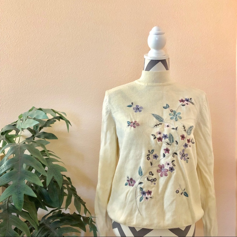 Vintage floral sweater
